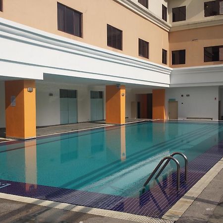 Q Hotel Куала Лумпур Екстериор снимка
