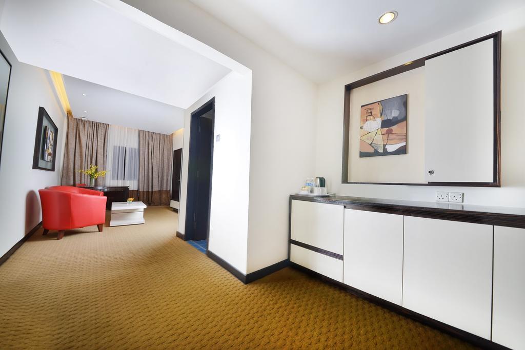 Q Hotel Куала Лумпур Екстериор снимка