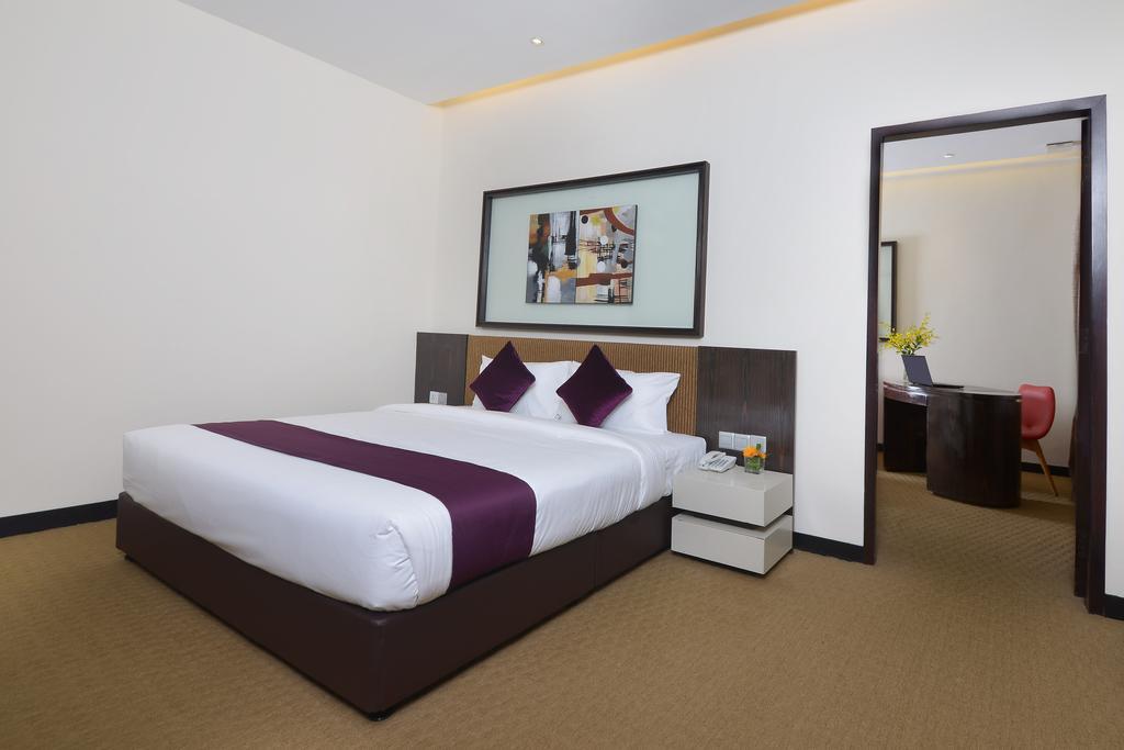Q Hotel Куала Лумпур Екстериор снимка