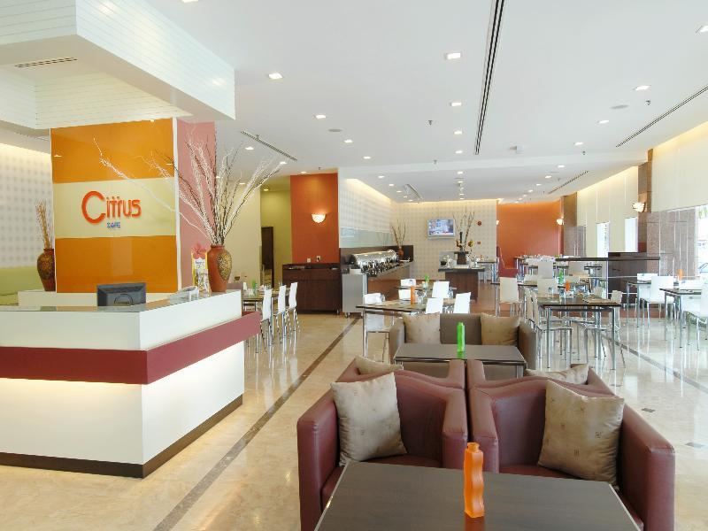 Q Hotel Куала Лумпур Екстериор снимка